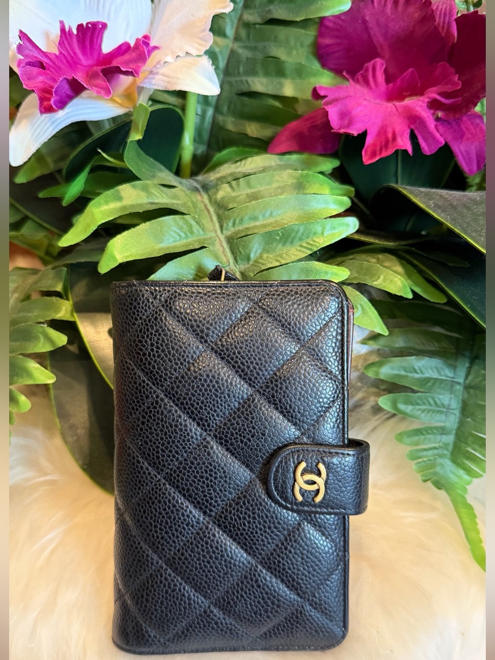 CHANEL Black Quilted Caviar Leather Card Case with Gold CC Snap
